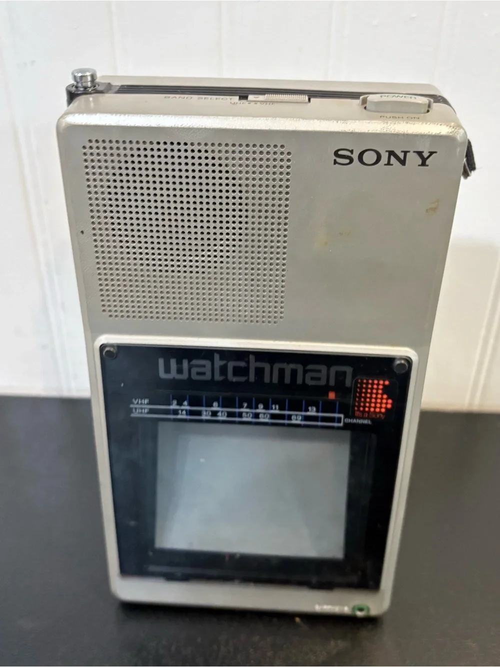 Sony Watchman Model FD-40A Black & White Analog Portable Television